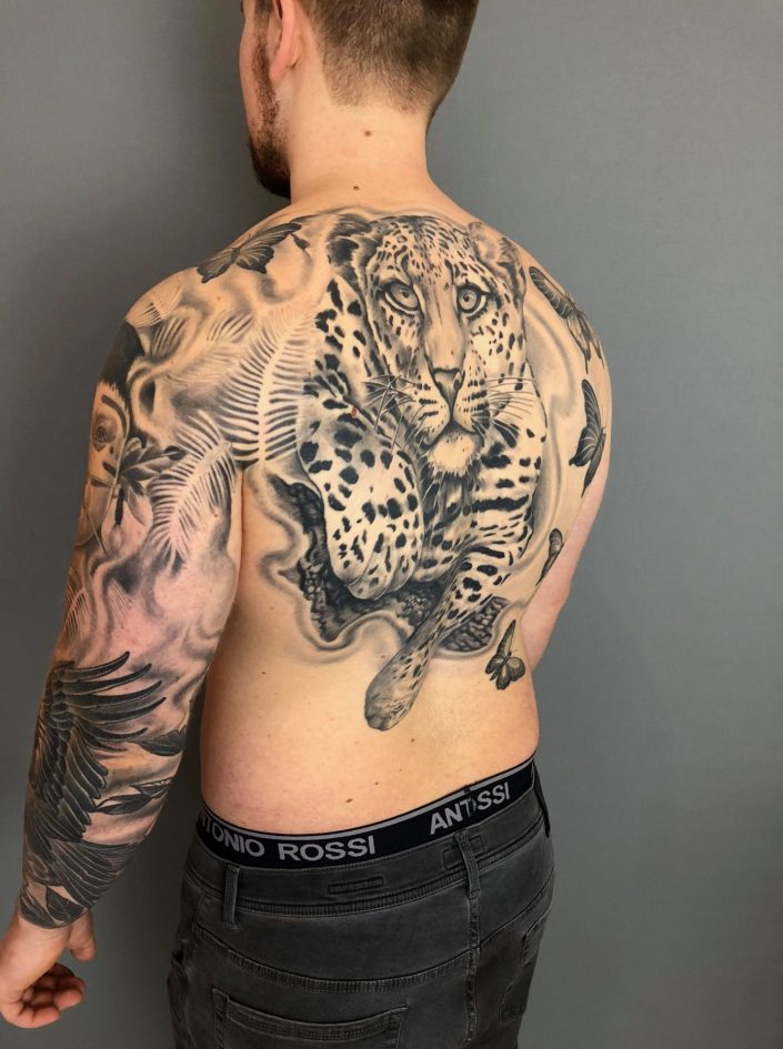 Tattoo von Tom "Leopard" Rücken und Arm